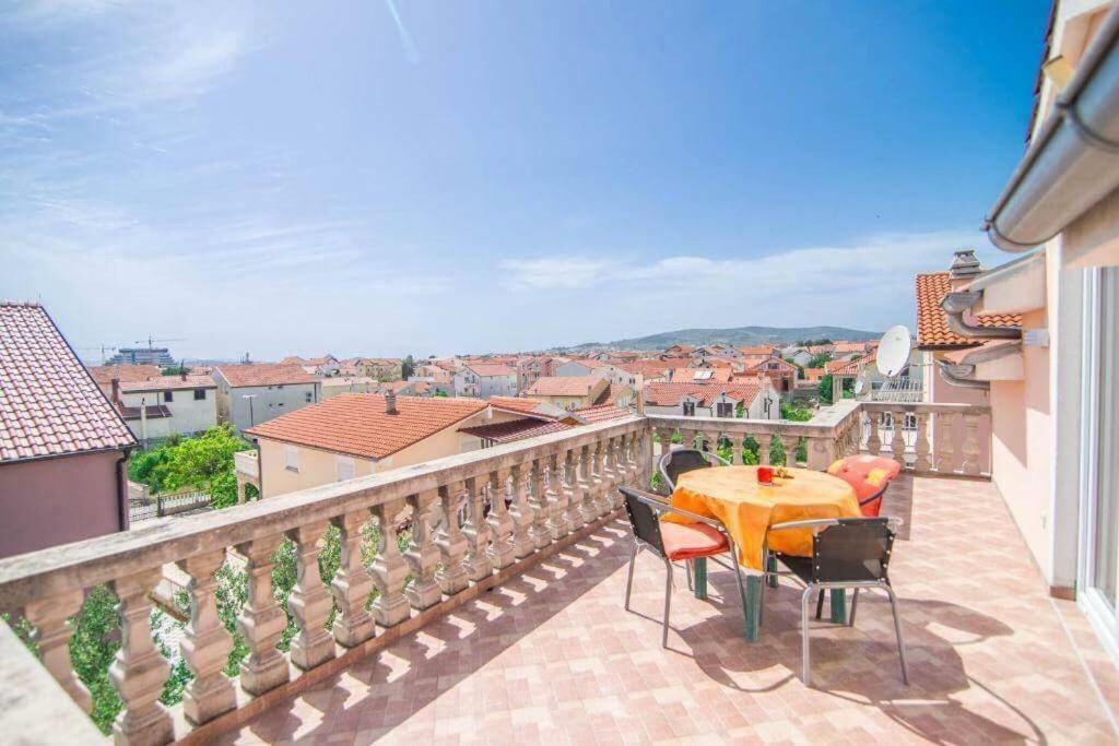 Apartmani Jerkin Vodice Eksteriør bilde